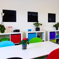 45 x 45 cm. Schwarze magnetische Glastafel