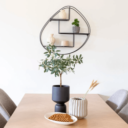 Wandregal, organische Form, schwarzer Stahl