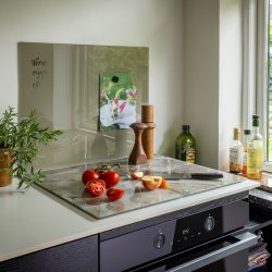 60 x 50 cm. Magnetische Aufkantung Beige