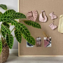 180 x 120 cm. Hessian opslagstavle med trramme