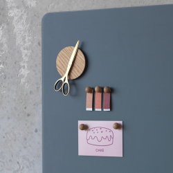 40 x 60 cm. Glasgrau matt/Eichenfurnier Magnettafel